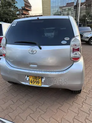 Toyota Passo 2011 Silver