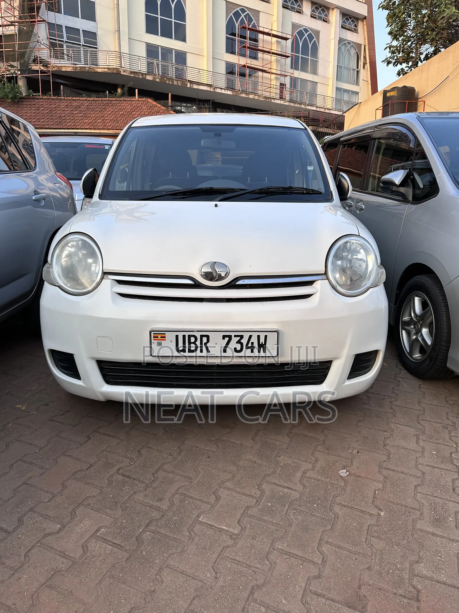 Toyota Sienta 2009 Pearl