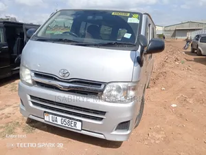 Toyota Previa 2011 Silver