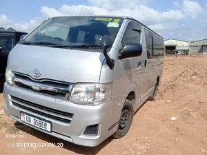 Toyota Previa 2011 Silver