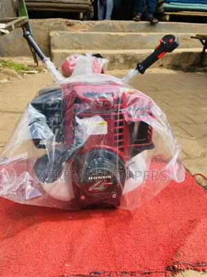 Clean Environment/ Honda Machine - 4strock /Lawnmower / Grass Cutter