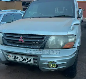 Mitsubishi Pajero 2002 Silver