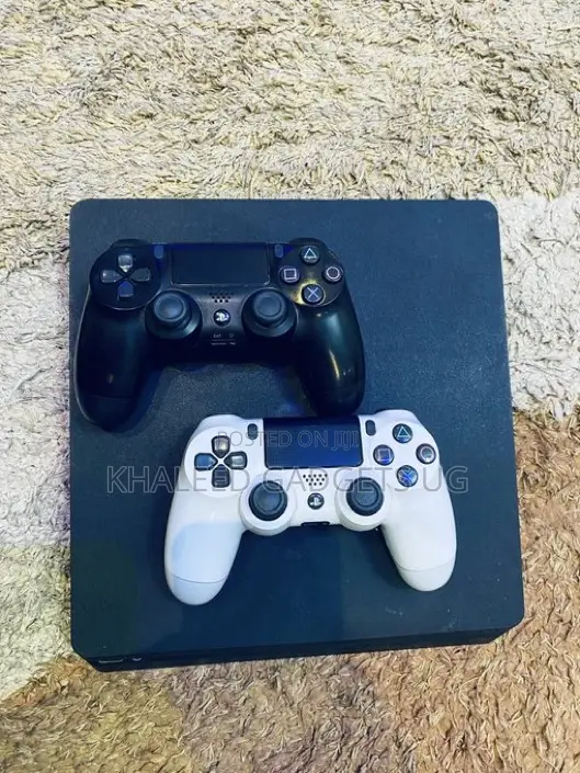 Playstation 4 Slim