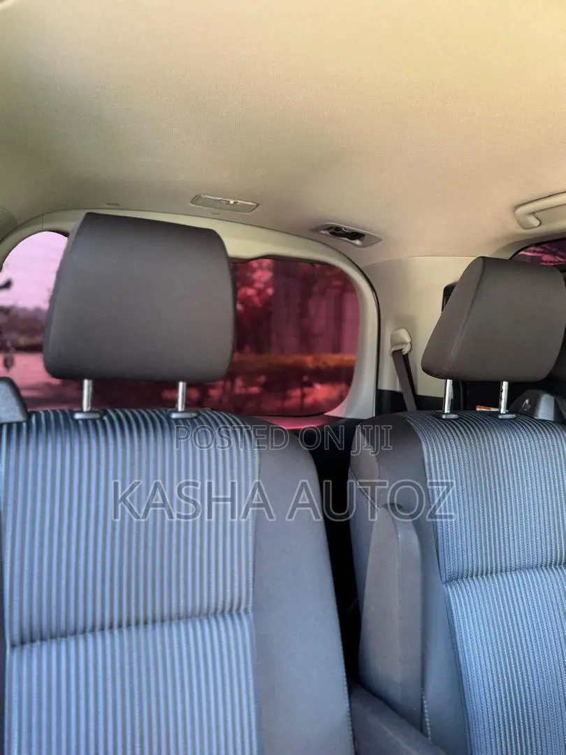 Toyota Noah 2015 White