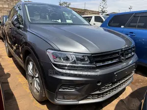 Volkswagen Tiguan 2.0T S AWD 4MOTION 2018 Gray