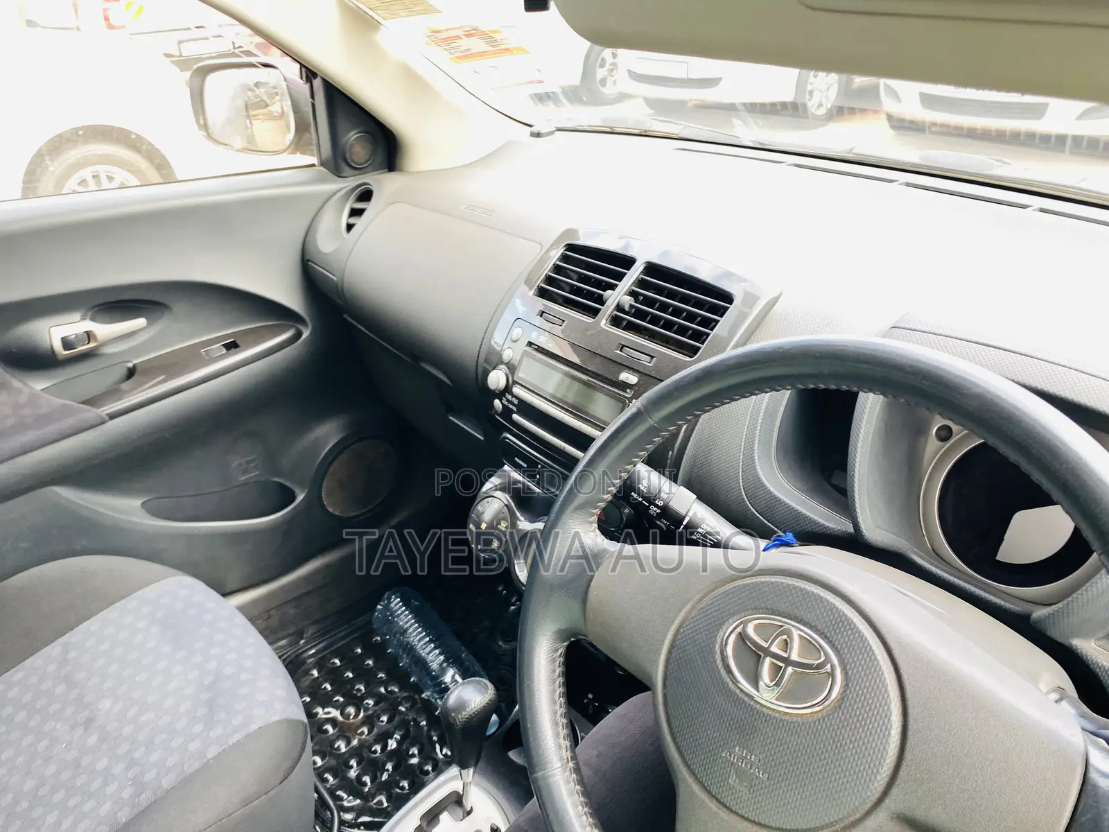 Toyota IST 2008 Silver