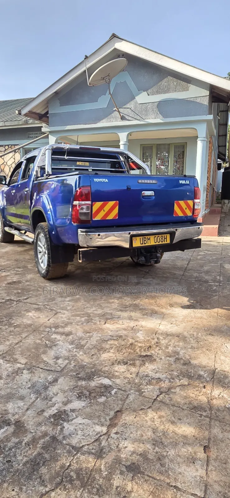 Toyota Hilux 2013 Blue