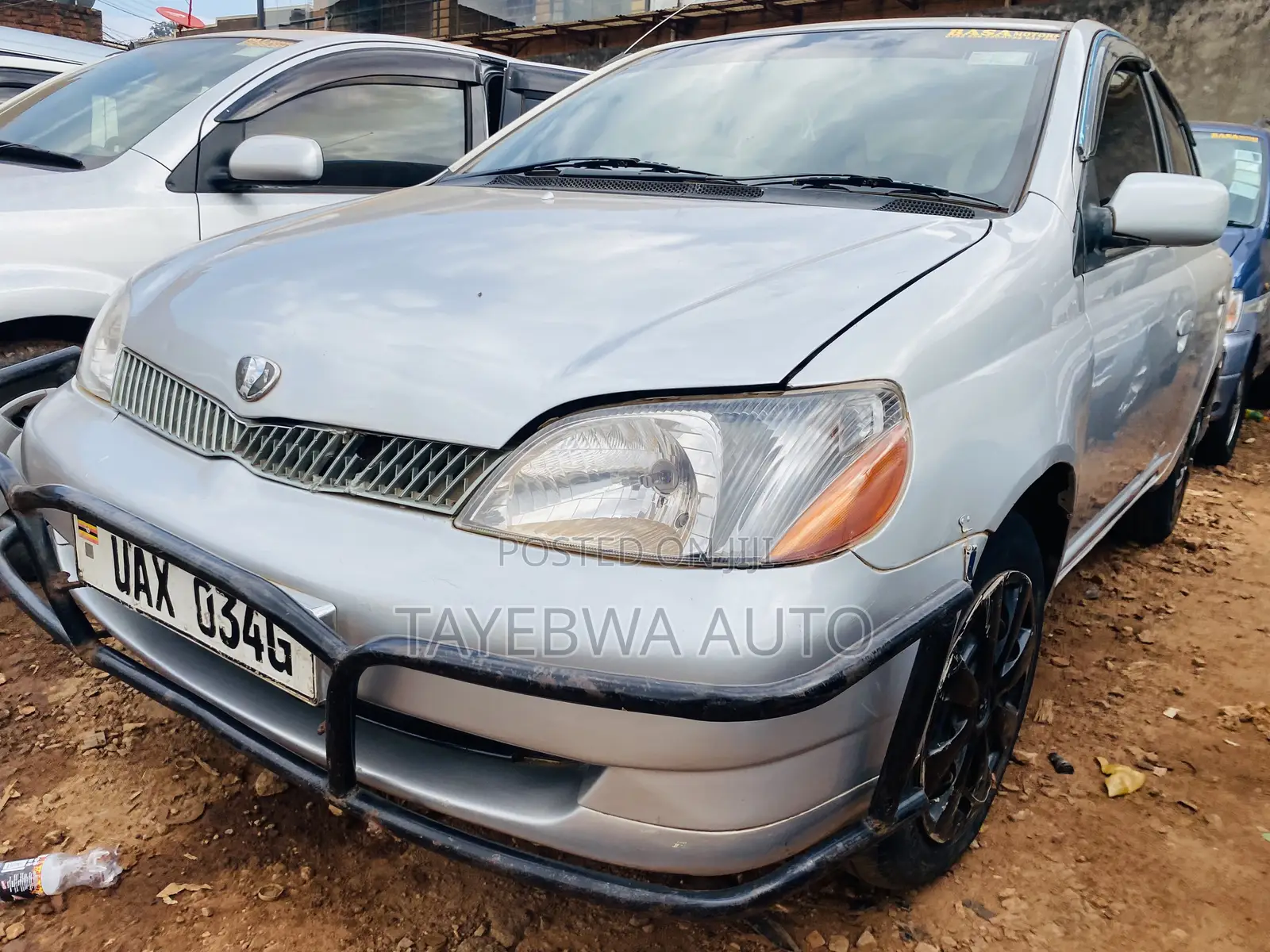 Toyota Platz 2002 Silver