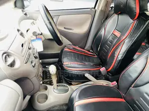 Toyota Platz 2002 Silver