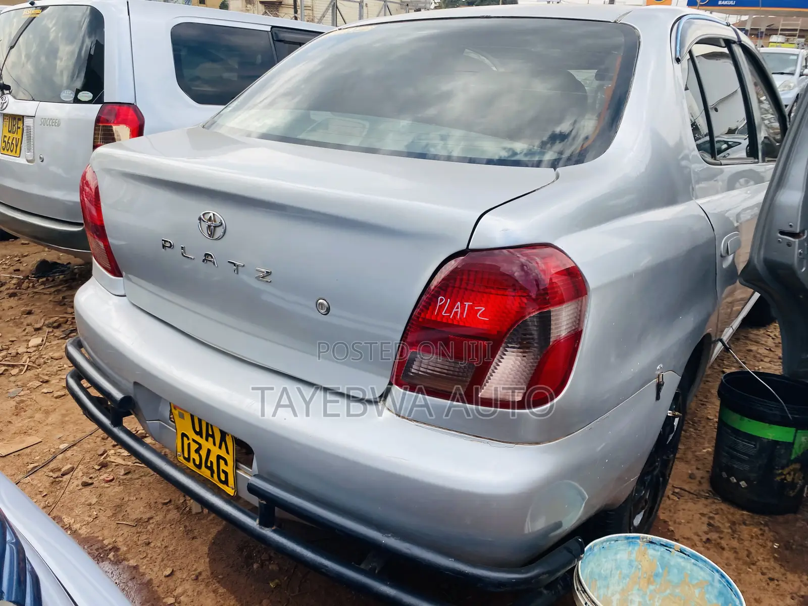 Toyota Platz 2002 Silver