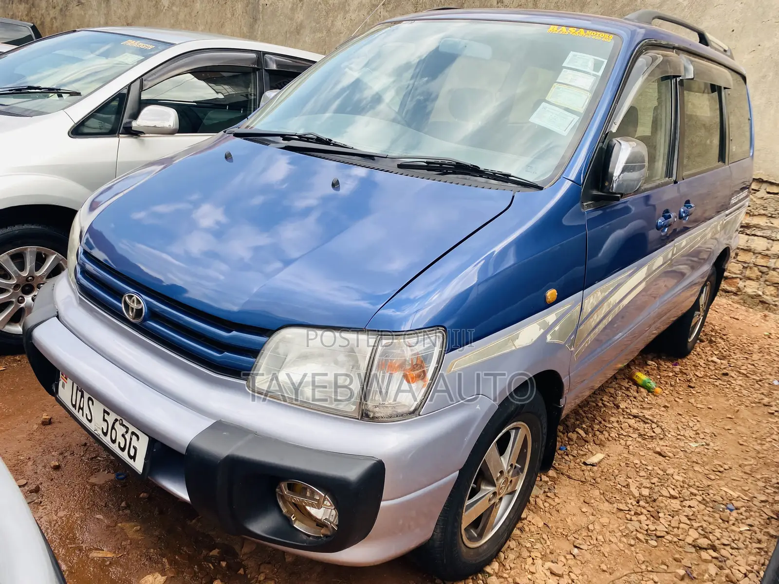 Toyota Noah 2002