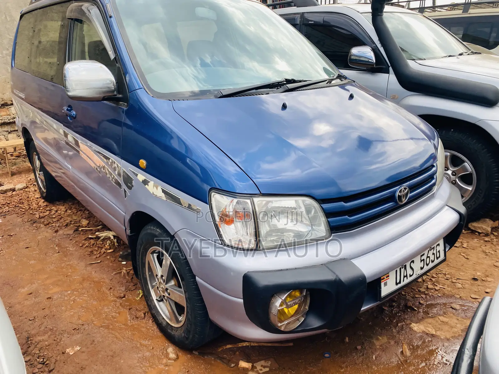 Toyota Noah 2002