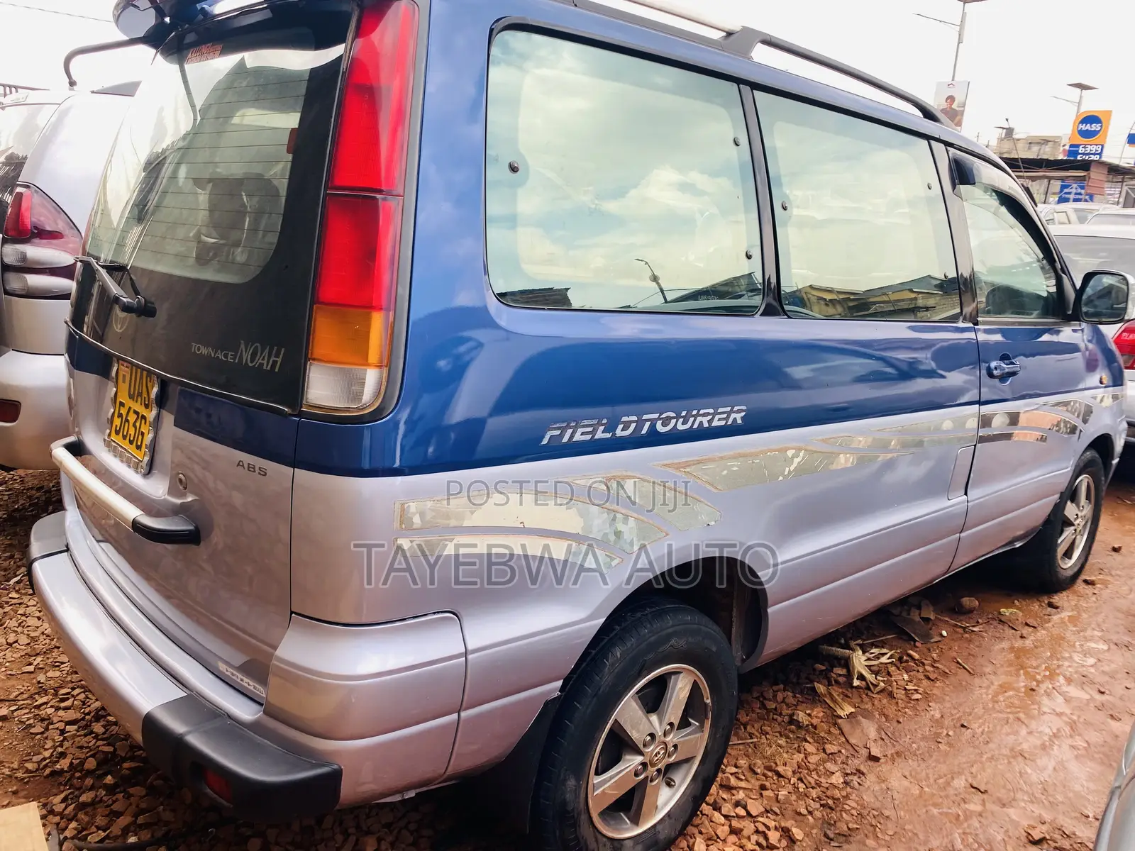 Toyota Noah 2002