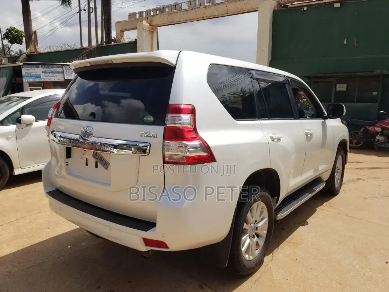 Toyota Land Cruiser Prado 2017 White