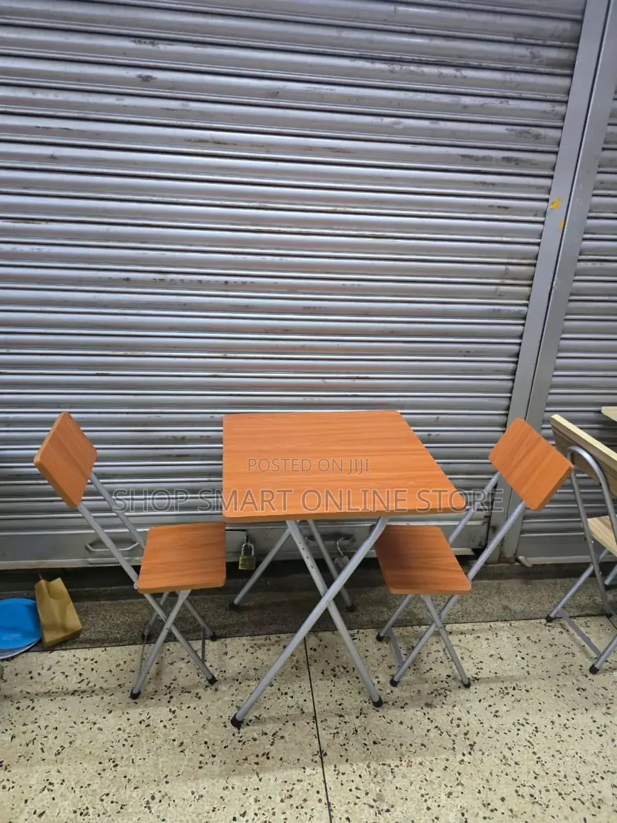 Students, Campusers Foldable Reading Table and Chairs