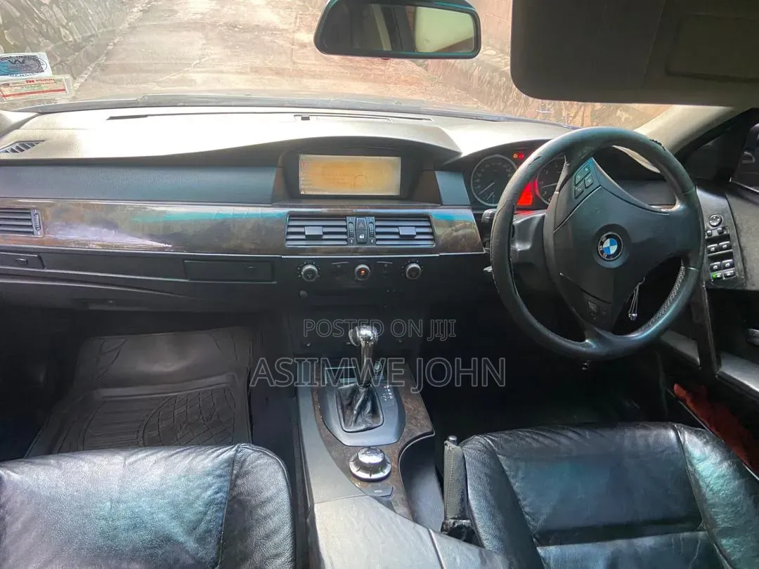 BMW 320i 2006 Blue