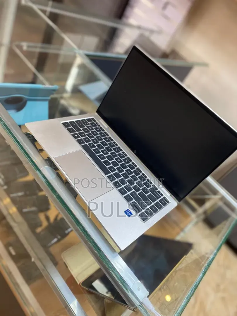 Laptop HP EliteBook 1040 G8 32GB Intel Core i7 SSD 512GB