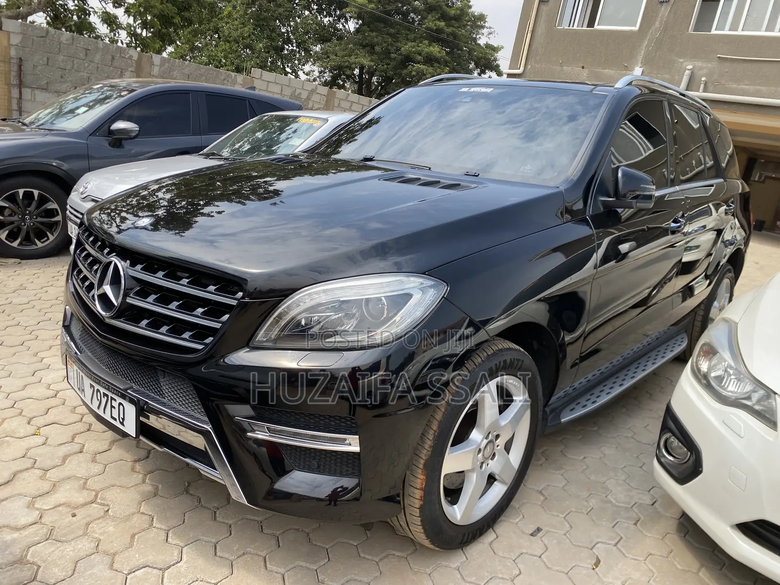 Mercedes-Benz E300 2023 Black