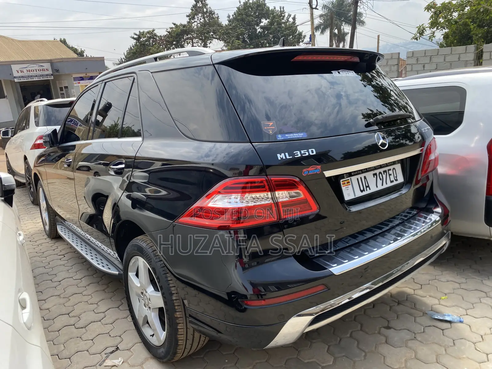 Mercedes-Benz E300 2023 Black