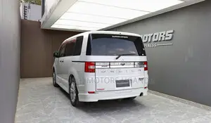 Mitsubishi Delica D:5 2013 White