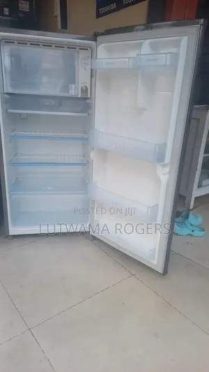 Lg Single Door Fridge 220ltrs
