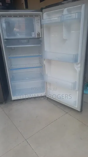 Lg Single Door Fridge 220ltrs