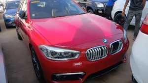 BMW 118i 2015 Red