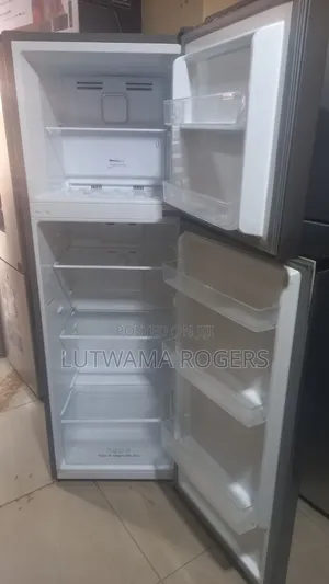 Hisense Fridge 328ltrs