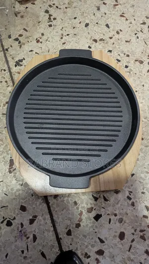 Sizzling Platter/ Wooden Base Cast Iron Plate