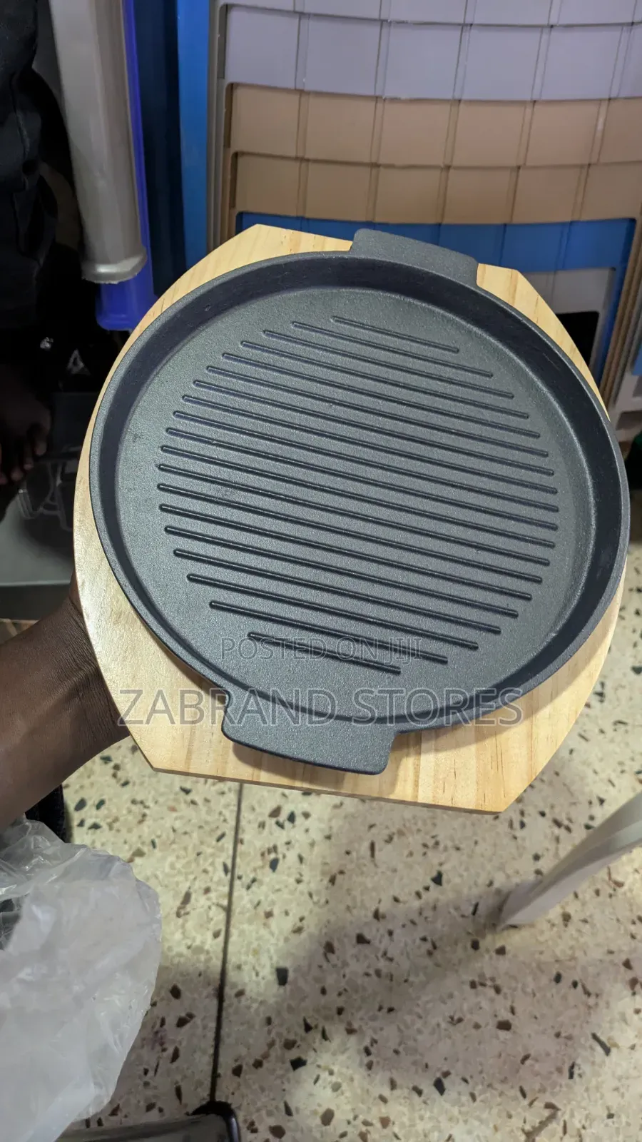 Sizzling Platter/ Wooden Base Cast Iron Plate