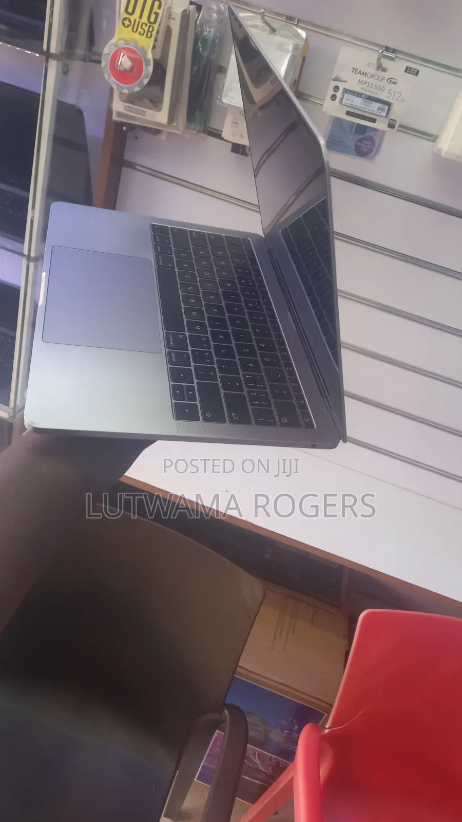 Laptop Apple MacBook Pro 2017 8GB Intel Core i5 SSD 256GB