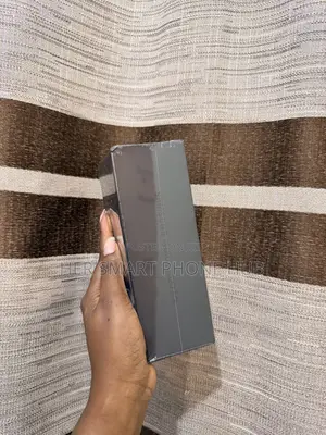 New Samsung Galaxy S20 128 GB Black