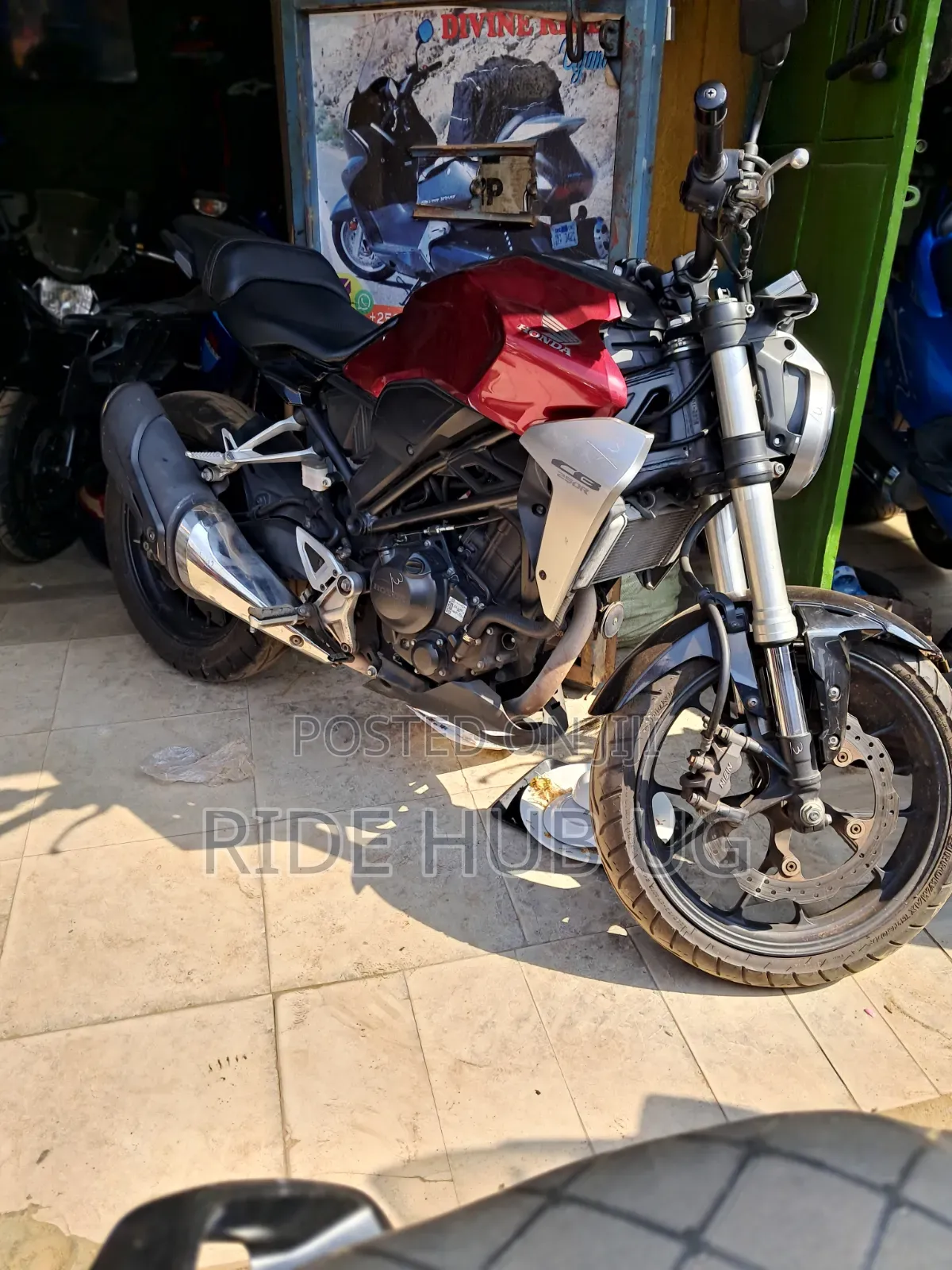 Honda CB 2020 Red