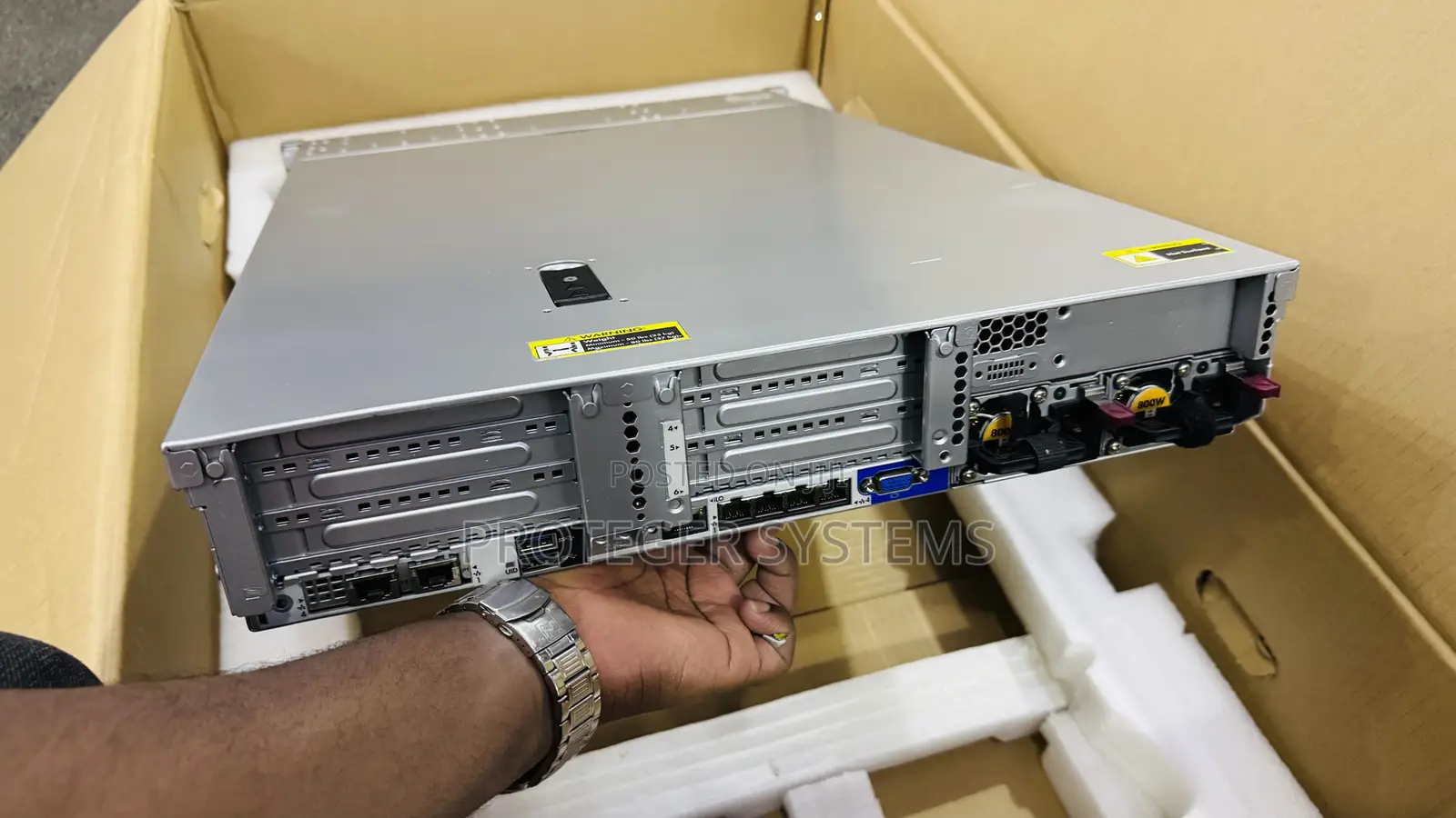 Server HP ProLiant DL380 Gen9 32GB Intel Xeon HDD+SSD 640GB