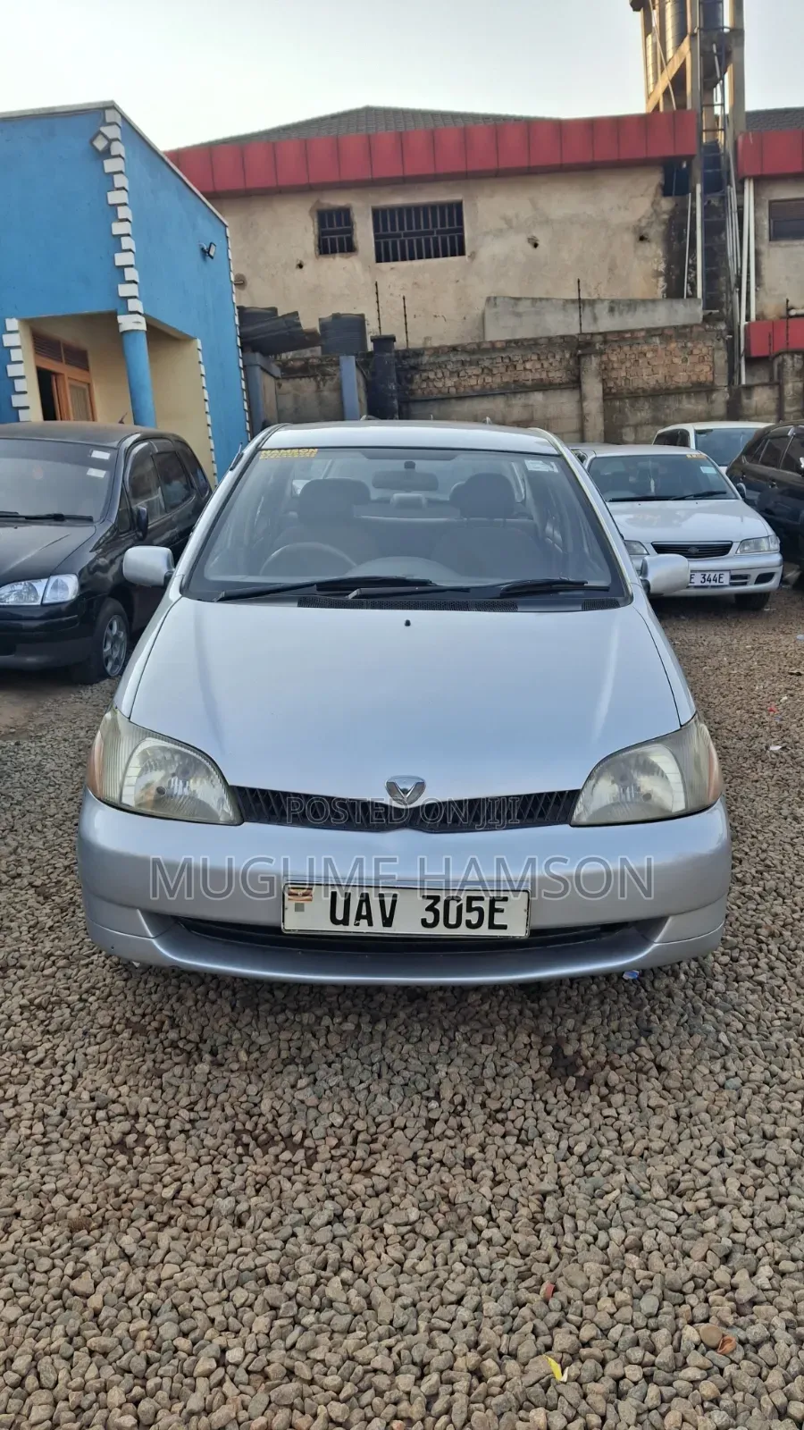 Toyota Platz 2001 Silver