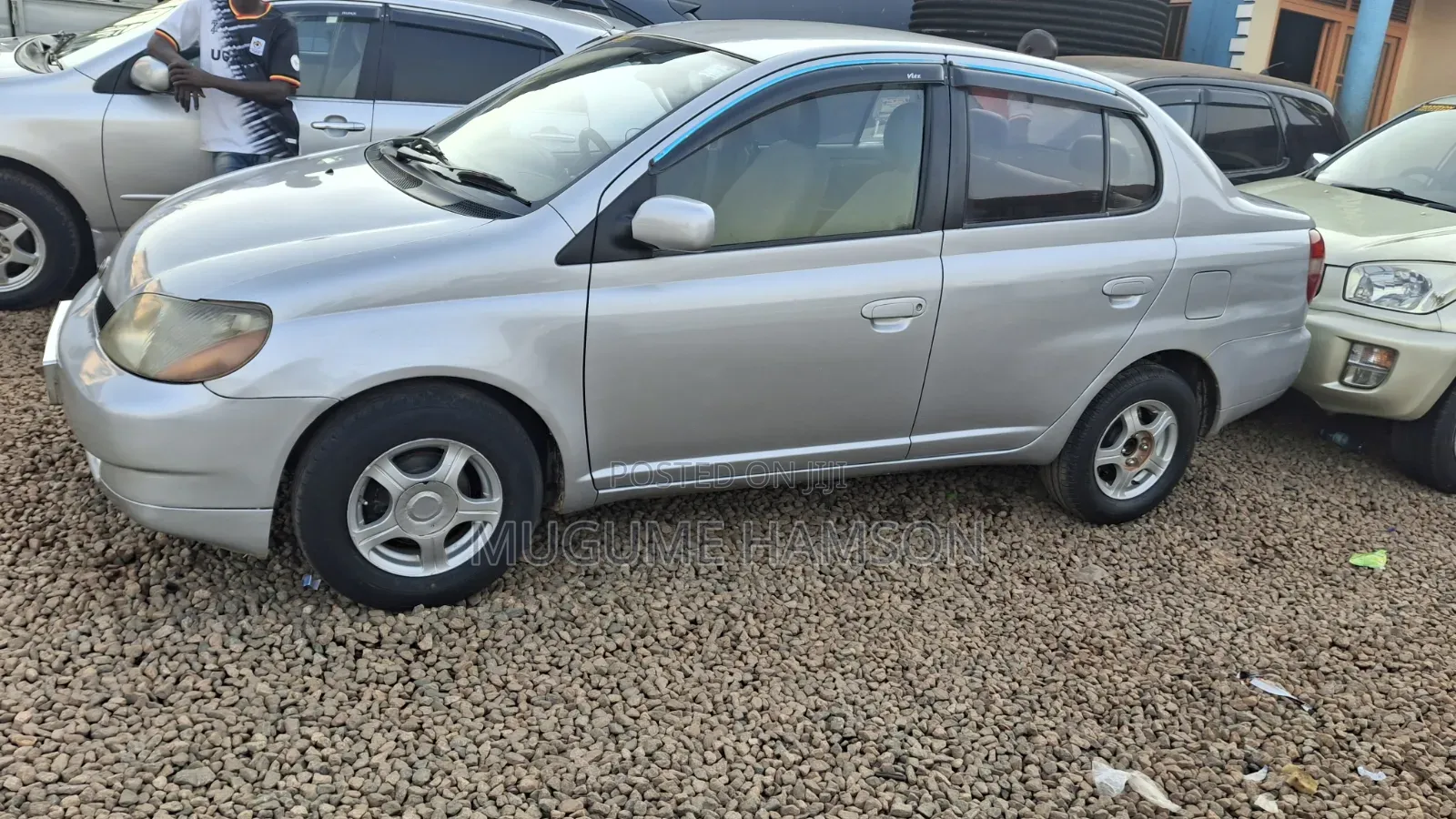 Toyota Platz 2001 Silver