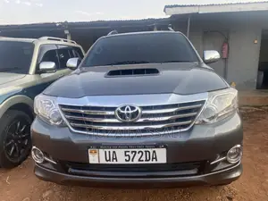 Toyota Fortuner 2013 Gray