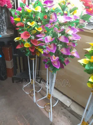 Its Artificial Plastic Flowers