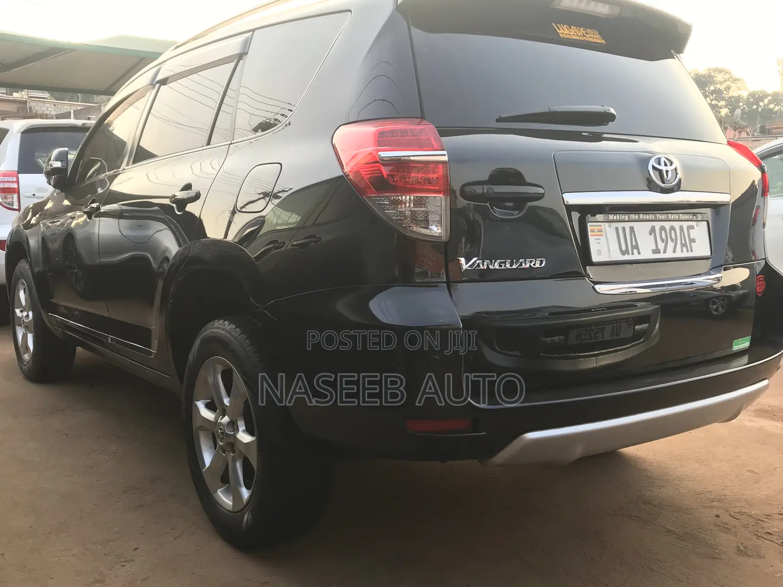 Toyota Vanguard 2011 Black