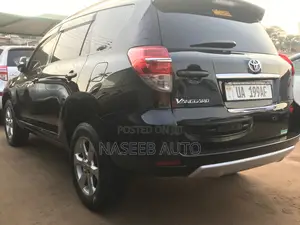 Toyota Vanguard 2011 Black