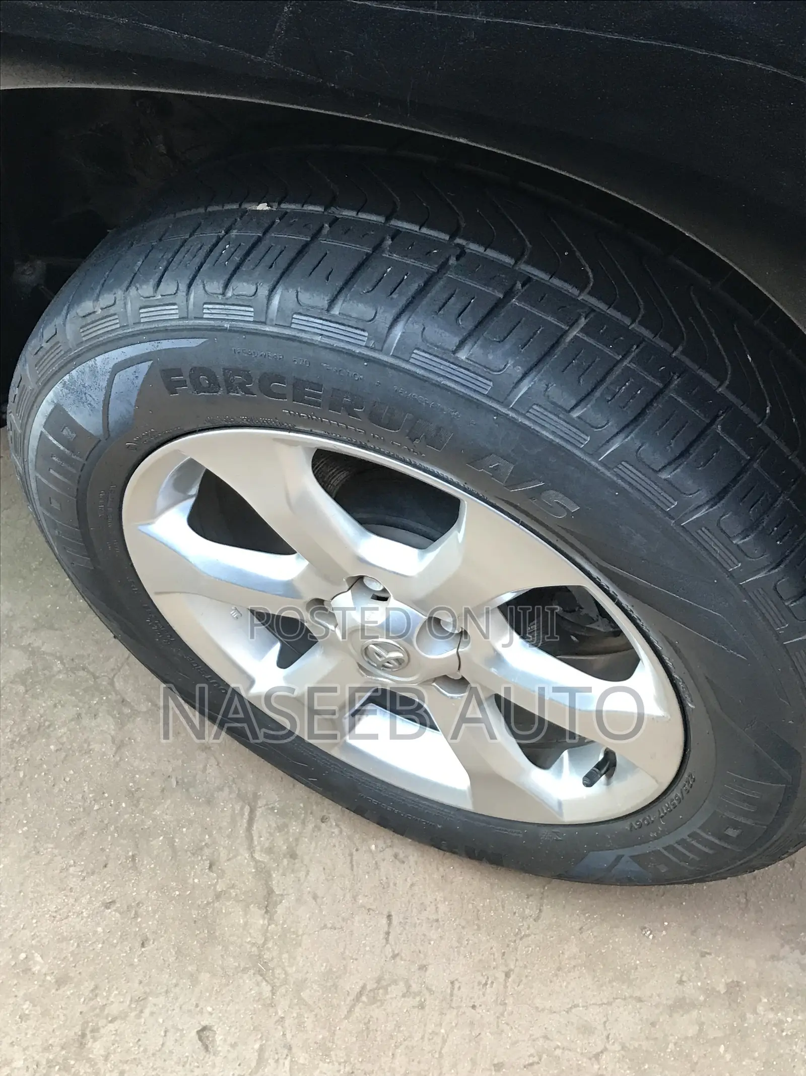 Toyota Vanguard 2011 Black