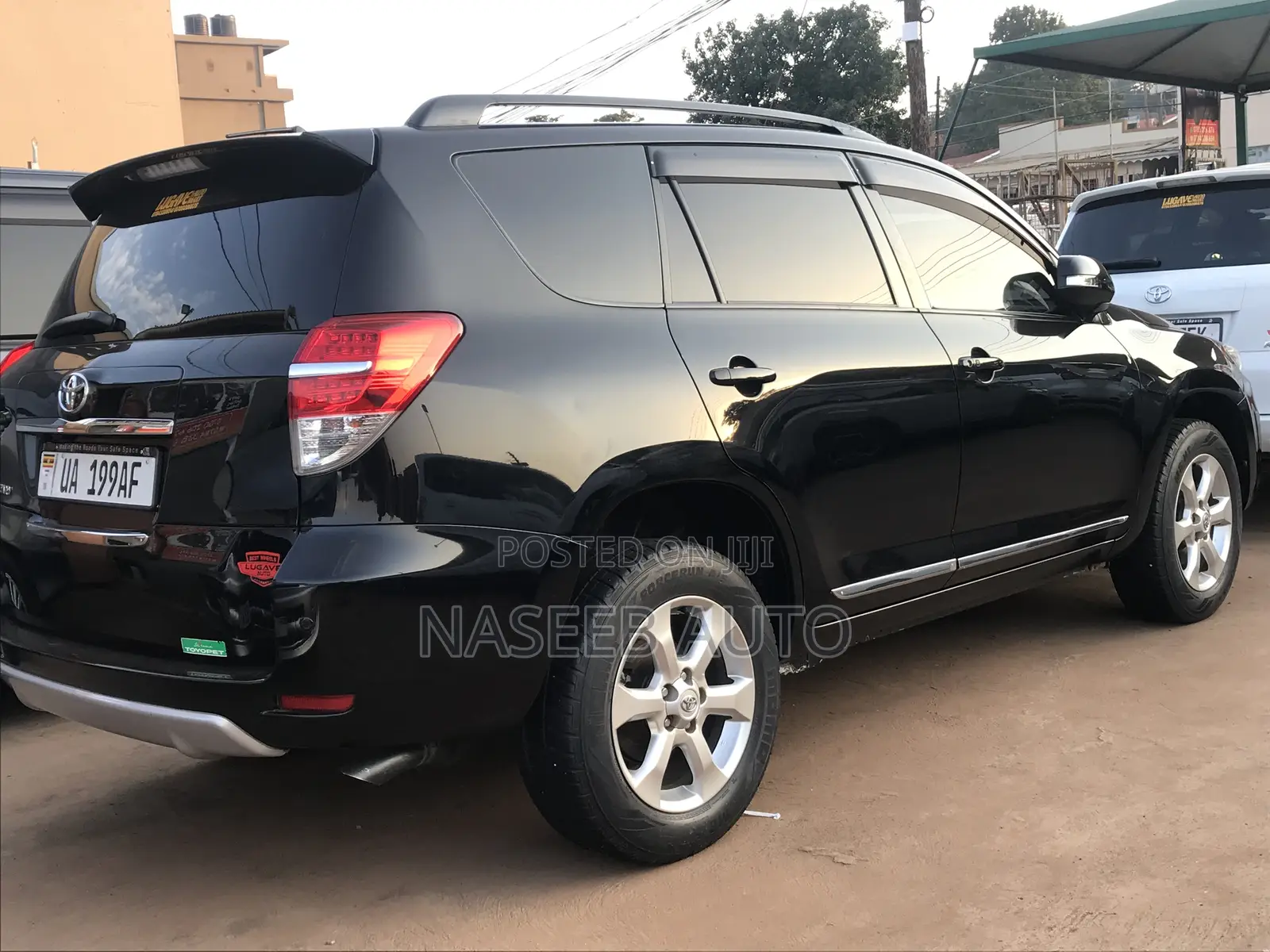 Toyota Vanguard 2011 Black