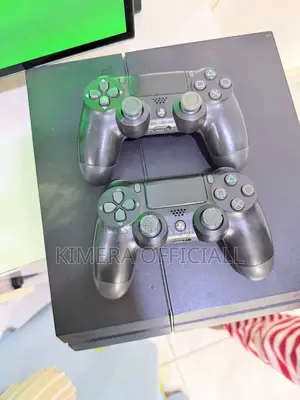 Ps4 Standard Ultimate Bundle With 2 Controllers and Bonus Games
