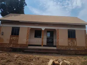 3bdrm House in Division A for sale
