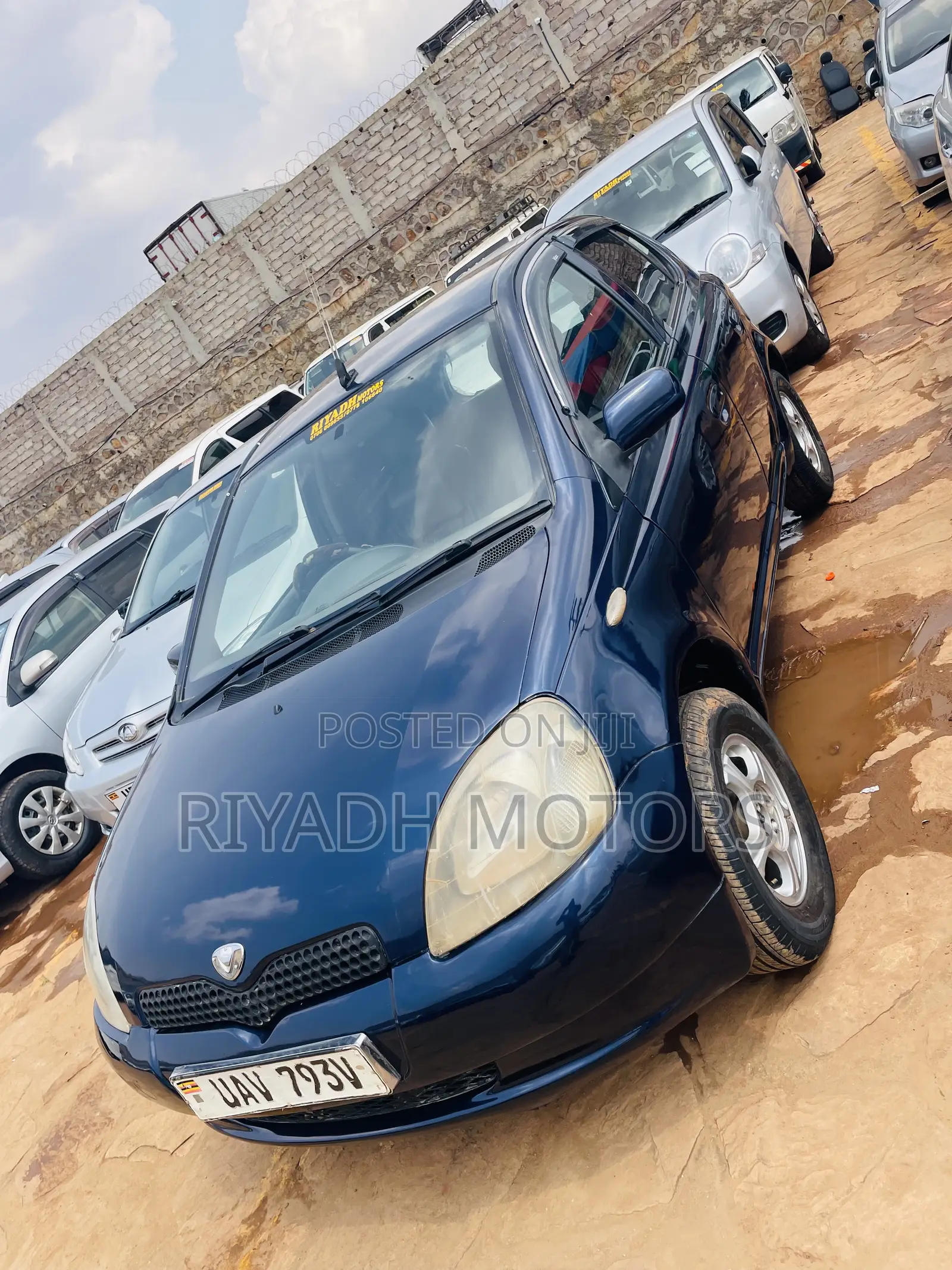 Toyota Vitz 1.3 FWD 3dr 2002 Blue
