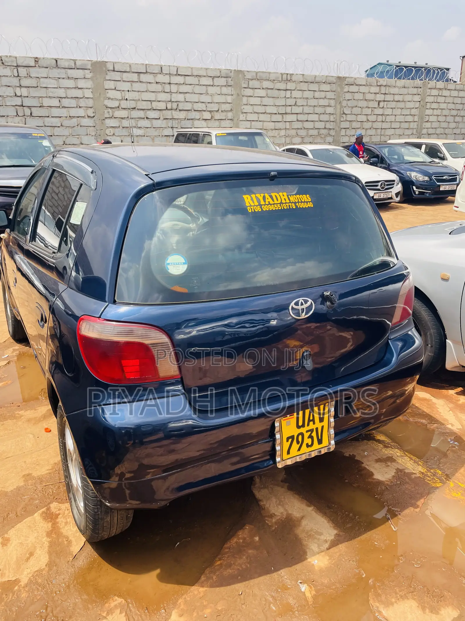 Toyota Vitz 1.3 FWD 3dr 2002 Blue