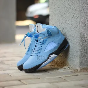 Nike Air Jordan 5 Retro Se "Unc" Sneakers,