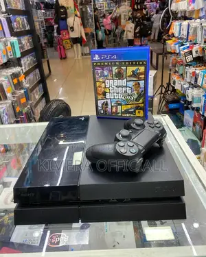 Ps4 Gaming System With 2 Controllers and 12+ Titles Included