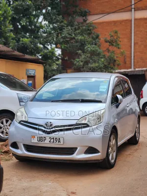 Toyota Ractis 1.5 FWD 2014 Silver