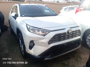Toyota RAV4 2019 White